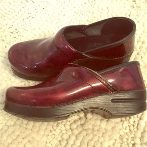 Danskos red clogs size 8.5-9